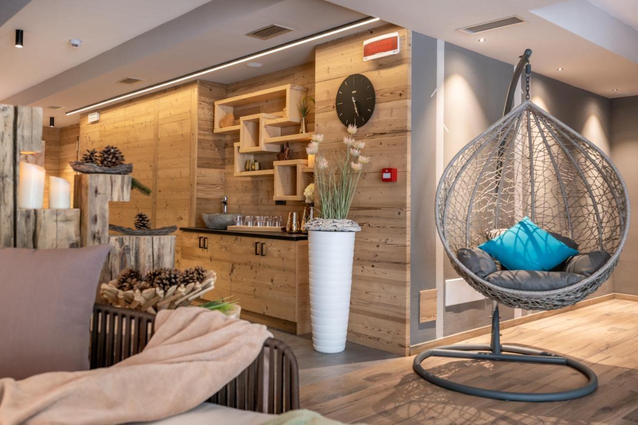 Cesa Edelweiss Living & Spa 坎皮泰洛迪法萨 外观 照片