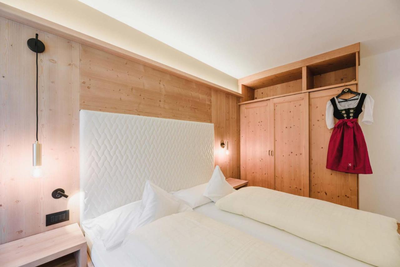 Cesa Edelweiss Living & Spa 坎皮泰洛迪法萨 外观 照片