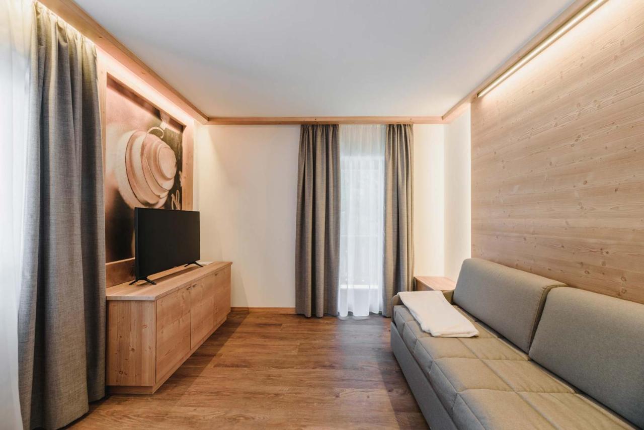 Cesa Edelweiss Living & Spa 坎皮泰洛迪法萨 外观 照片